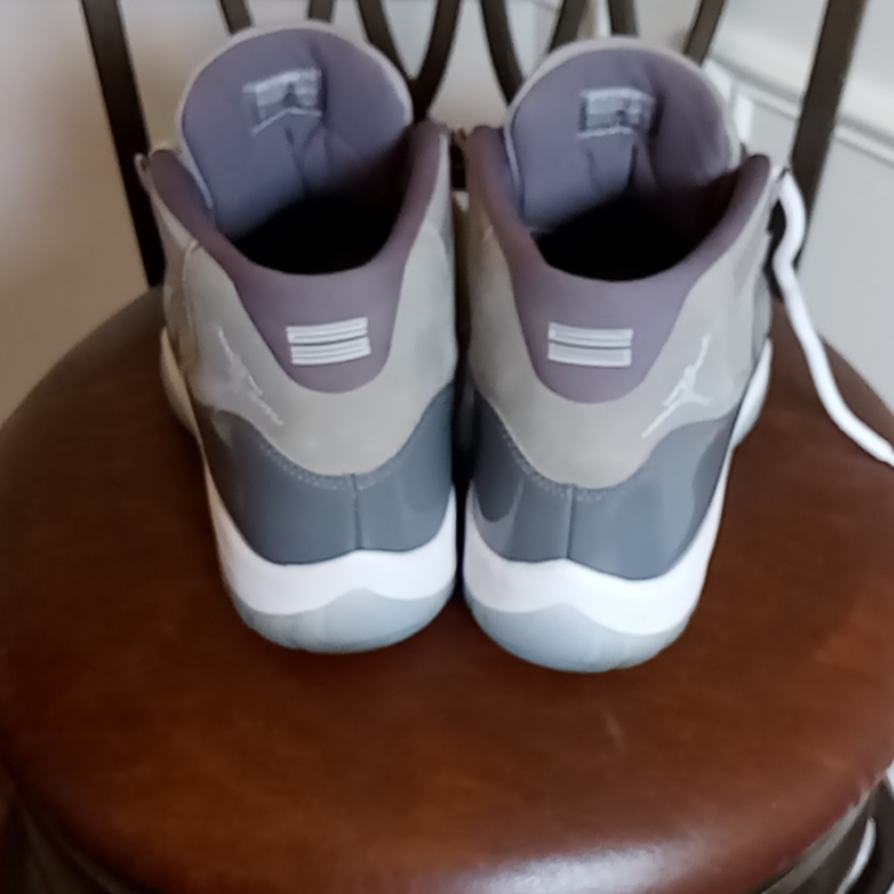 Shoes - Picture 4 of 5
